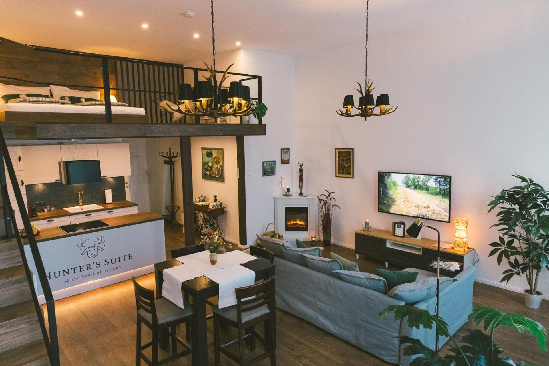 "Hunter'S Suite"- At The Heart Of Hartberg I Parking Exterior photo
